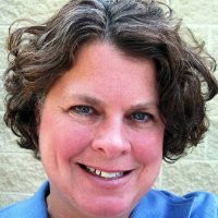Hansi Dean headshot
